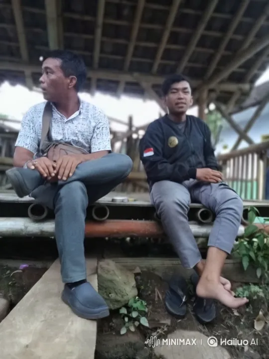Rustic Shelter Kung Fu Fight with Romantic Twist – AI Generated Video | Hailuo AI