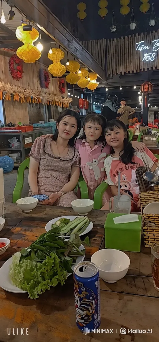Vibrant Restaurant Scene with Cozy Atmosphere – AI Generated Video | Hailuo AI