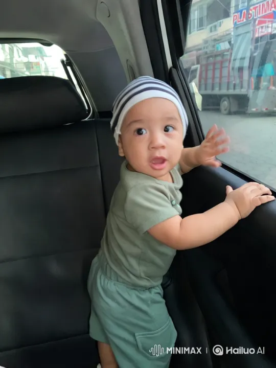 Baby Dances Playfully Inside a Car – AI Generated Video | Hailuo AI