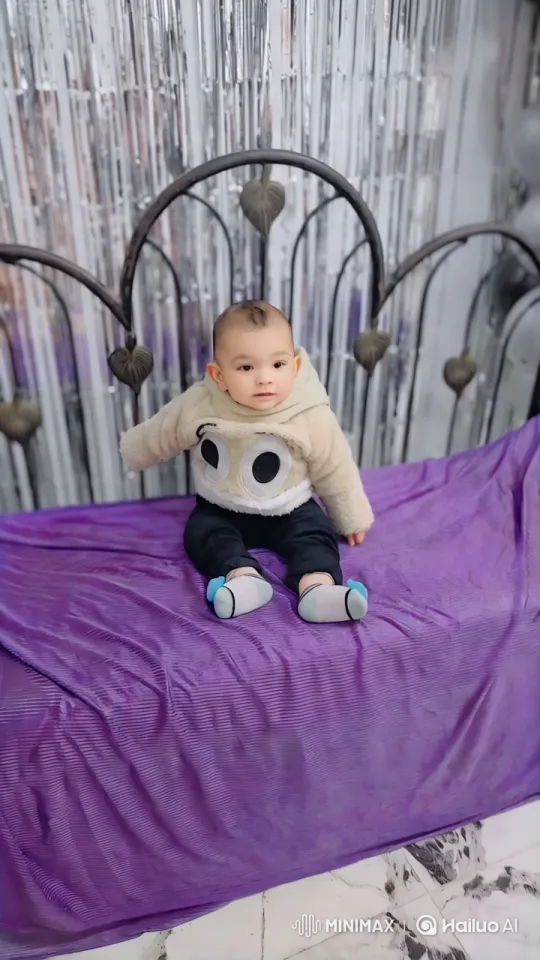 Baby's Playful Interaction in Elegant Setting – AI Generated Video | Hailuo AI