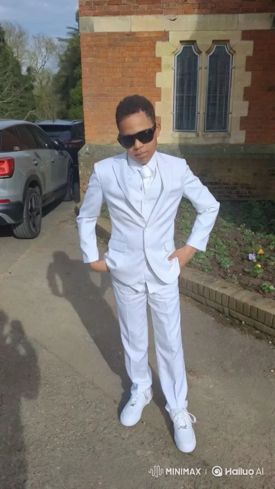 Buzz Lightyear Meets White-Suited Person in Salute Scene – AI Generated Video | Hailuo AI