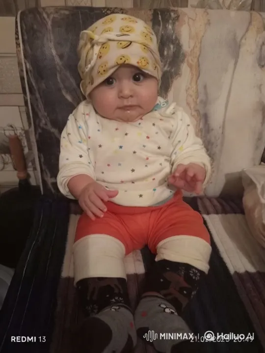 Baby Dancing Joyfully in Colorful Outfit – AI Generated Video | Hailuo AI