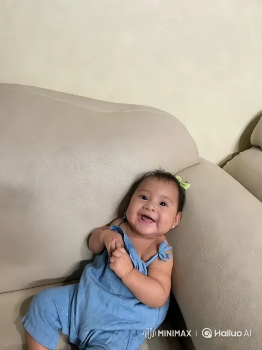 Baby's Adorable Kung Fu Dance on Couch – AI Generated Video | Hailuo AI