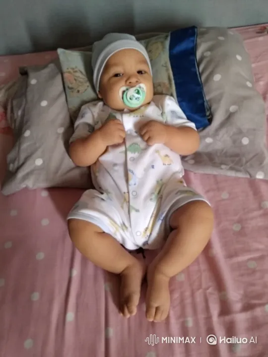 Baby Dancing Joyfully in Cozy Bedroom Setting – AI Generated Video | Hailuo AI