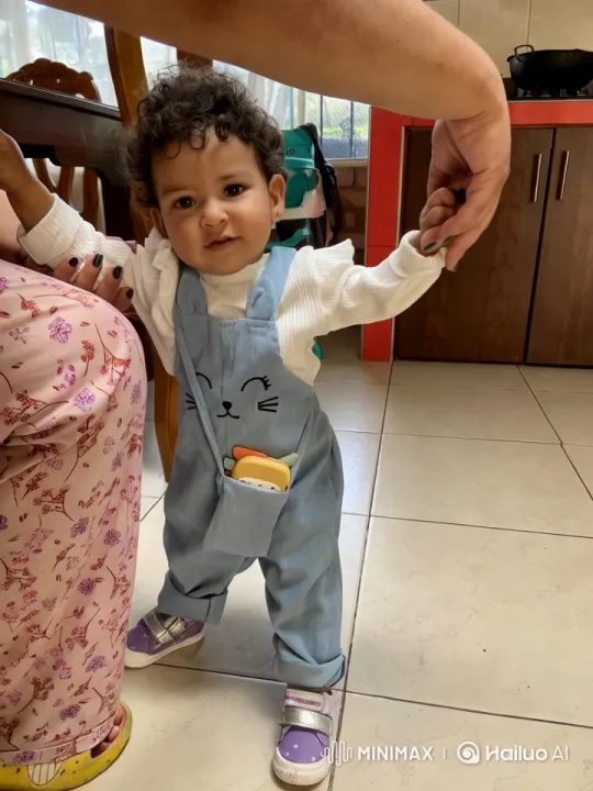 Toddlers Playful Dance and Kung Fu Poses – AI Generated Video | Hailuo AI