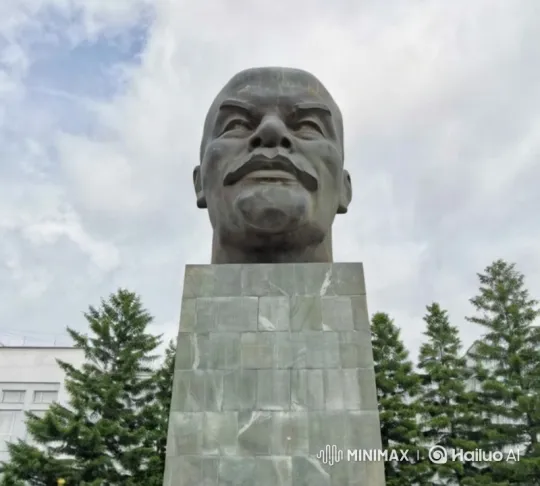 Speaking Monument Encourages Study with Animated Expression – AI Generated Video | Hailuo AI