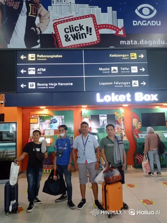 Live2D Video: Kungfu Fight in Bustling Airport Terminal – AI Generated Video | Hailuo AI