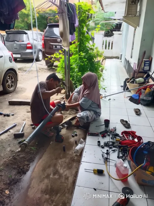 Mechanical Task in Outdoor Workspace with Focused Individuals – AI Generated Video | Hailuo AI
