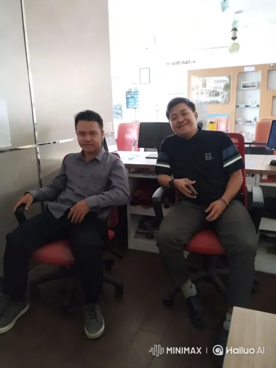Office Kungfu: Modern Setting, Traditional Skill Display – AI Generated Video | Hailuo AI