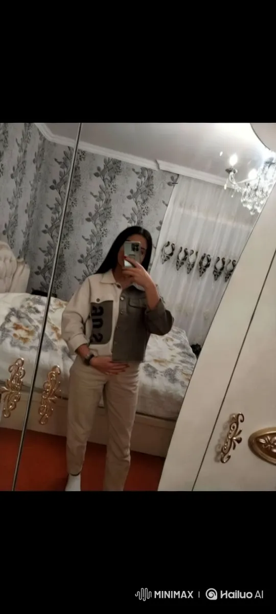 Graceful Fusion: Dance and Kung Fu in Elegant Bedroom – AI Generated Video | Hailuo AI