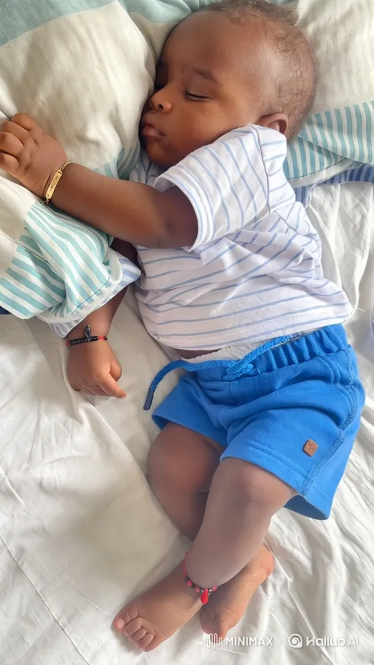 Baby Dancing Playfully on Bed in Aesthetic Setting – AI Generated Video | Hailuo AI
