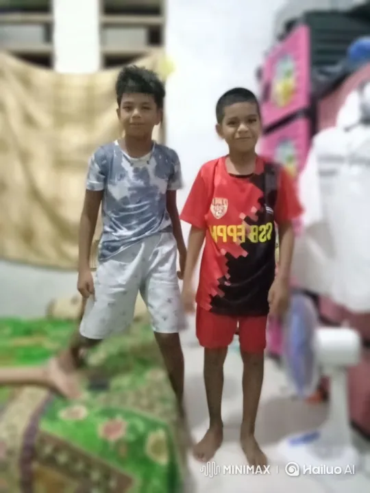 Boys' Bedroom Kungfu Fight with Dynamic Camera Work – AI Generated Video | Hailuo AI