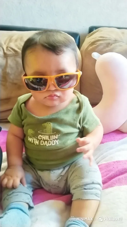 Baby on Blanket: Cozy, Colorful Chill Time – AI Generated Video | Hailuo AI