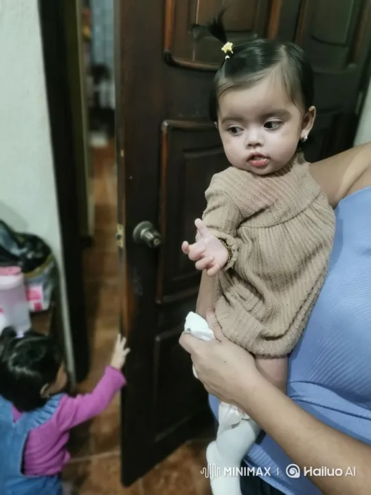 Baby Dancing Joyfully in Cozy Room – AI Generated Video | Hailuo AI