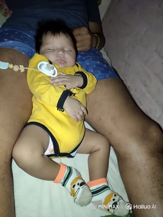 Baby's Playful Dance and Gentle Moments – AI Generated Video | Hailuo AI
