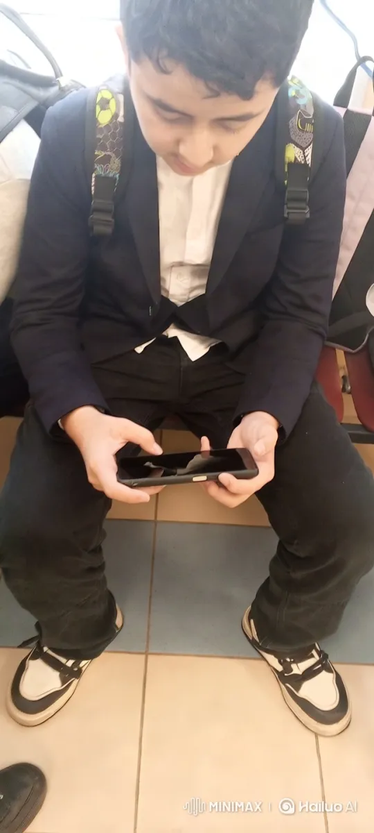 Smartphone Explosion Catches Person by Surprise on Bench – AI Generated Video | Hailuo AI