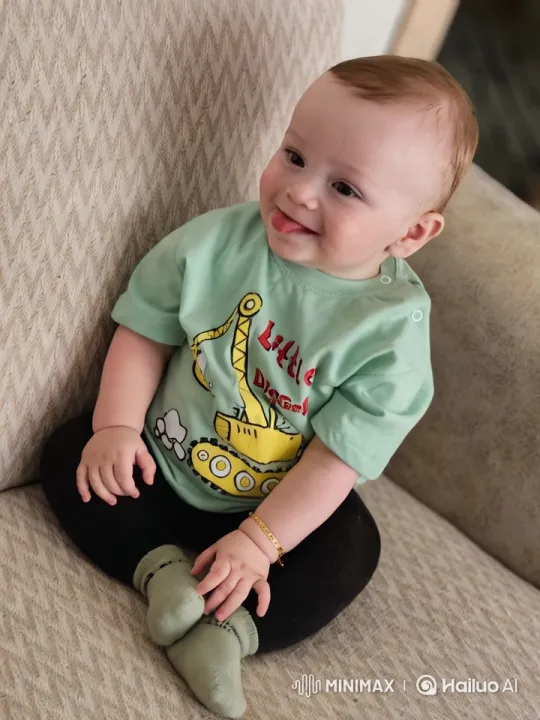 Child Performing Kung Fu on Couch – AI Generated Video | Hailuo AI