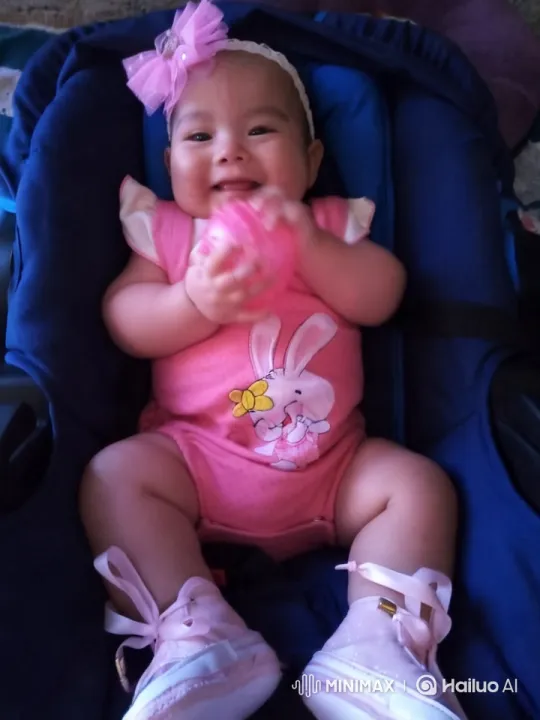 Baby in Bunny Outfit Joyfully Dancing – AI Generated Video | Hailuo AI