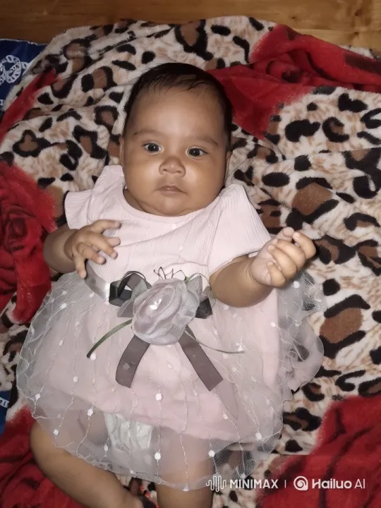 Baby's Graceful Dance in Cozy Leopard Blanket Scene – AI Generated Video | Hailuo AI