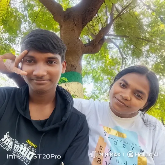 Romantic Couple's Intimate Moment in Live2D Animation – AI Generated Video | Hailuo AI