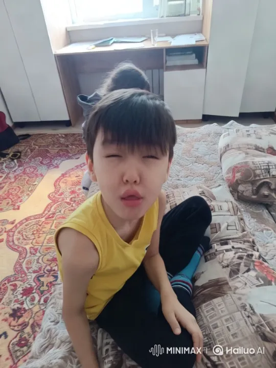 Boy Sings on Patterned Carpet in Cozy Room – AI Generated Video | Hailuo AI