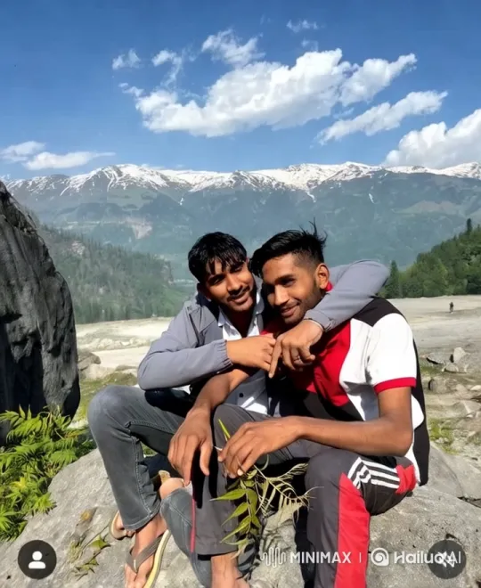 Mountain Landscape Kiss: A Moment of Intimate Connection – AI Generated Video | Hailuo AI