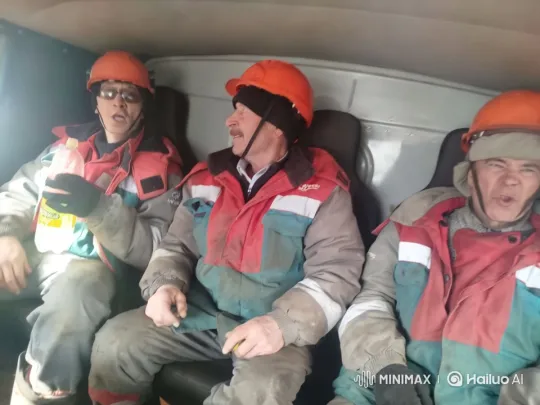 Workmen's Tensions and Reconciliation in Vehicle – AI Generated Video | Hailuo AI