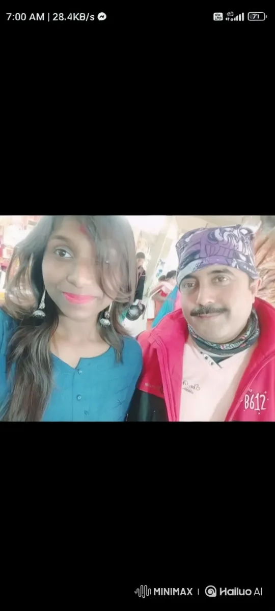 Affectionate Kiss in Bustling Market with Dynamic Camera Work – AI Generated Video | Hailuo AI