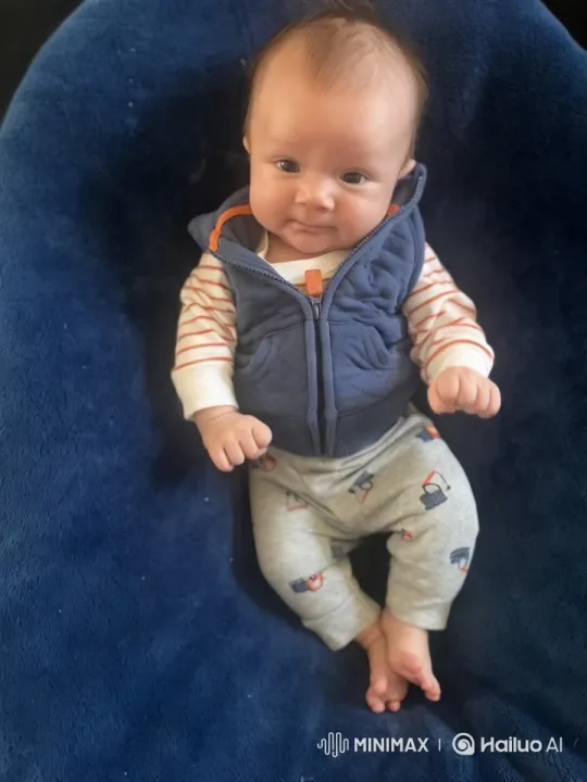 Baby Dancing Playfully on Soft Blanket – AI Generated Video | Hailuo AI
