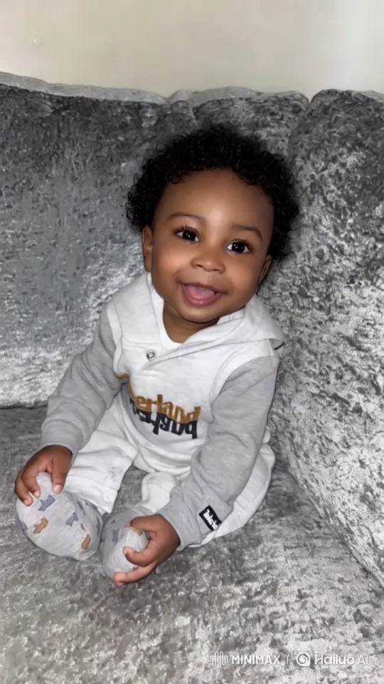 Baby's Joyful Kung Fu Dance on Sofa – AI Generated Video | Hailuo AI