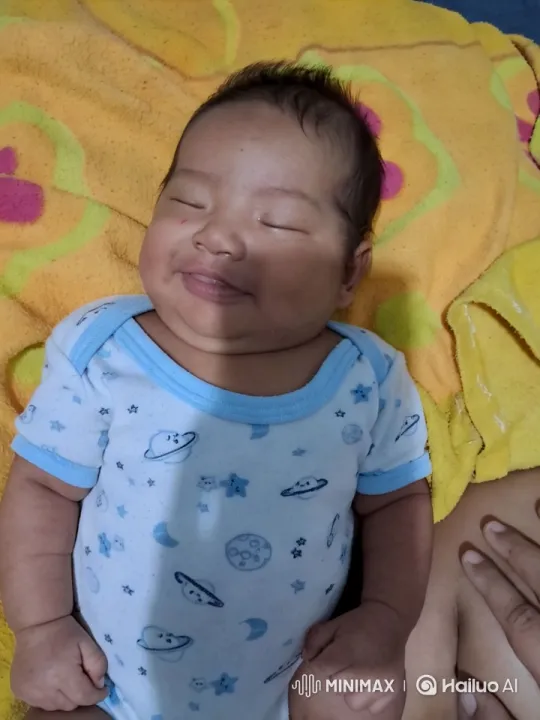 Baby's Playful Kung Fu Dance on Yellow Blanket – AI Generated Video | Hailuo AI