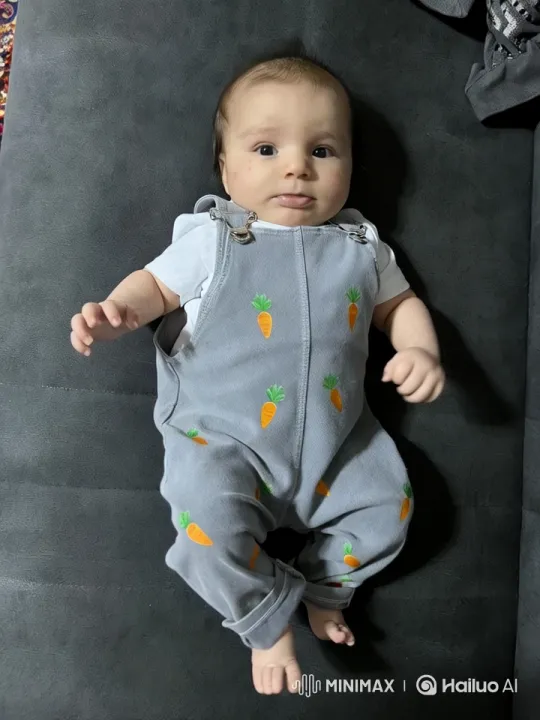 Baby Dances in Adorable Carrot Overalls – AI Generated Video | Hailuo AI