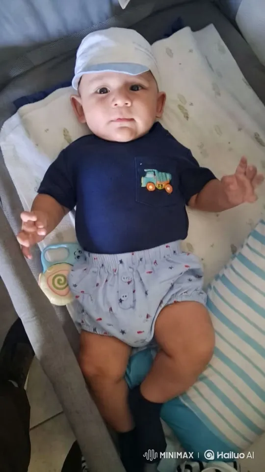 Baby's Adorable Dance and Kung Fu Moves in Cozy Crib Setting – AI Generated Video | Hailuo AI
