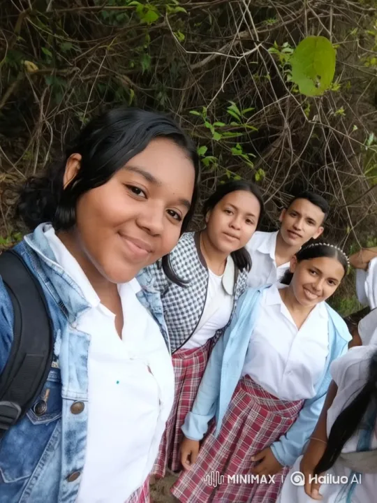 Students in Nature: Dynamic Unity Amidst Verdant Foliage – AI Generated Video | Hailuo AI