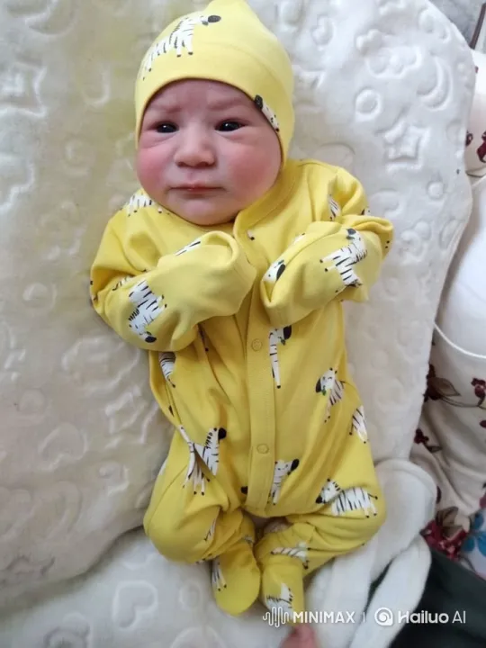 Baby's Playful Kungfu and Dance Routine – AI Generated Video | Hailuo AI