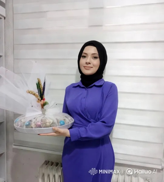 Woman Showcases Decorative Platter in Elegant Setting – AI Generated Video | Hailuo AI