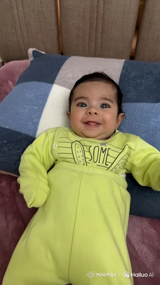 Baby Dancing Enthusiastically on Toes – AI Generated Video | Hailuo AI