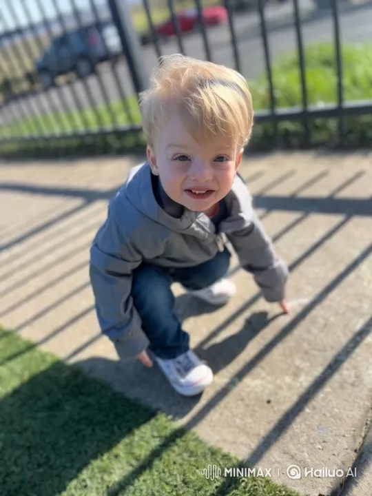 Child Performing 'Ain't I' Dance in Bright Setting – AI Generated Video | Hailuo AI