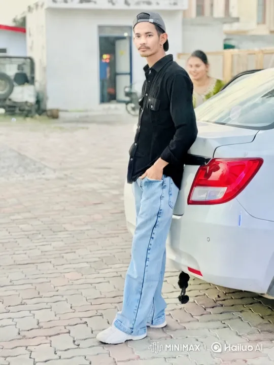Young Man in Casual Outfit Examines Surroundings – AI Generated Video | Hailuo AI