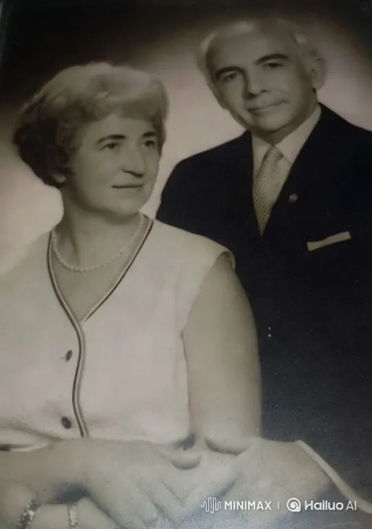 Elegant Couple's Intimate Bond Captured in Vintage Style – AI Generated Video | Hailuo AI