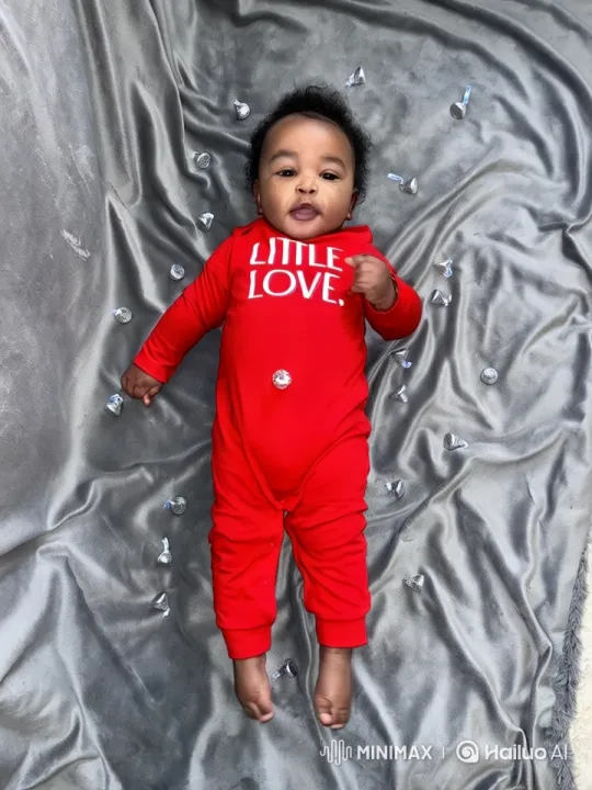 Baby Dancing in 'LITTLE LOVE' Onesie on Decorated Blanket – AI Generated Video | Hailuo AI
