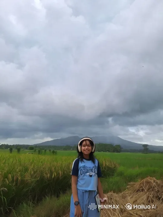 Low-Angle Start to Bird's-Eye Pan-Zoom Landscape View – AI Generated Video | Hailuo AI