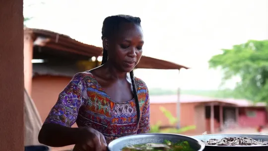 African Mother's Day: Love and Resilience in the Market and Home – AI Generated Video | Hailuo AI