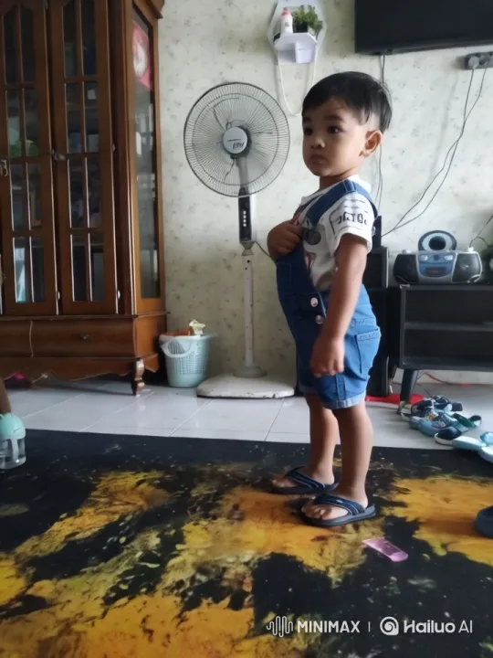 Young Child Demonstrates Impressive Kungfu Skills – AI Generated Video | Hailuo AI