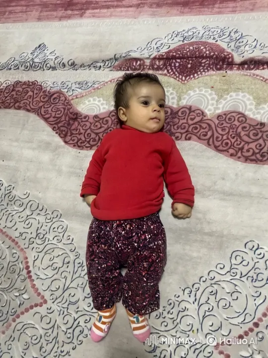Baby Kung Fu Dance on Patterned Carpet – AI Generated Video | Hailuo AI