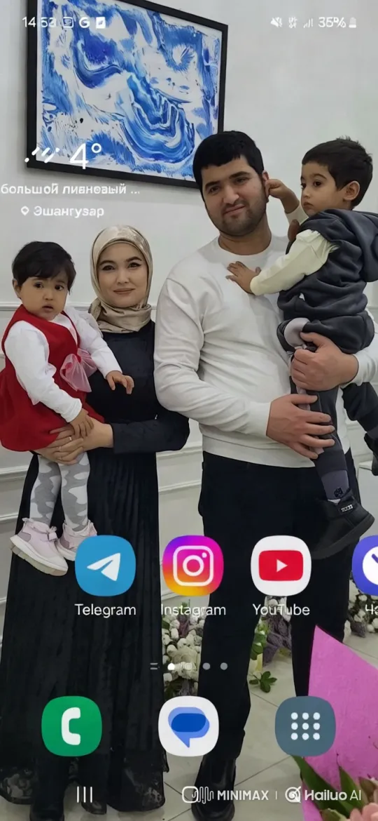 Family Unity in an Artistic Setting – AI Generated Video | Hailuo AI