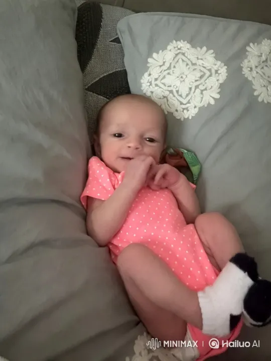 Baby's Delicate Dance and Playful Kungfu Moves – AI Generated Video | Hailuo AI