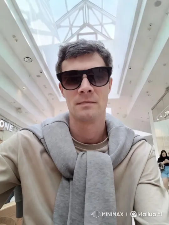 Modern Shopping Mall Atmosphere Captured in Video – AI Generated Video | Hailuo AI