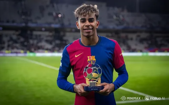 Football Player Showcases Award and Physique – AI Generated Video | Hailuo AI