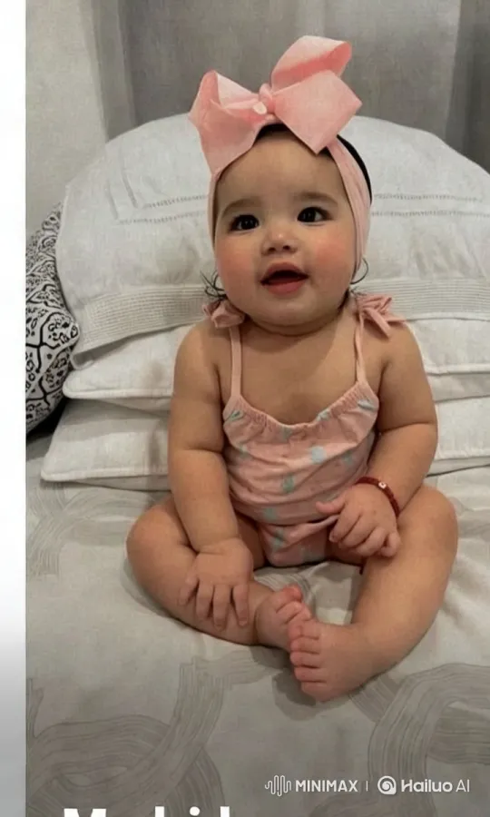 Baby Girl Dancing in Cozy Pink Outfit – AI Generated Video | Hailuo AI